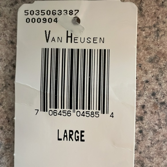 NWT VanHeusen button down flannel - Picture 5 of 5